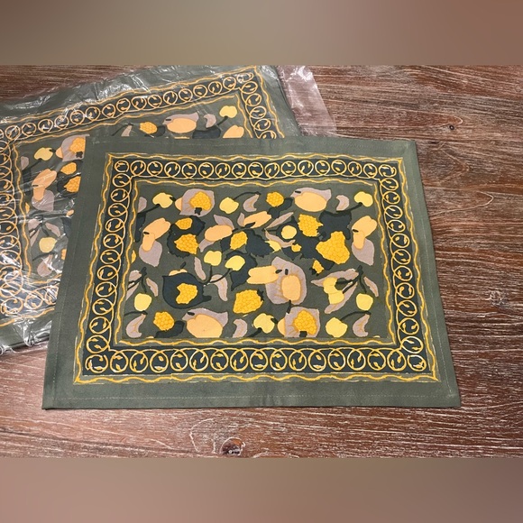 BRAND NEW IN BAG, COULEUR NATURR SET OF (6) FRUIT PLACEMATS, 15x18” - Picture 4 of 5